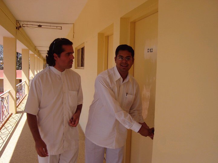 Estudiando medicina ayurvédica con el Dr. Reddy Kumar
